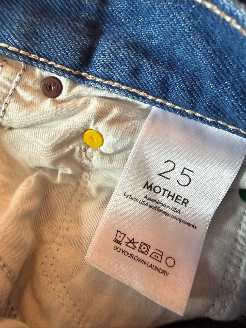 MOTHER High-Rise Wide Leg Jeans Lemon Twist. Color-Yes Chef - Picture 4 of 5